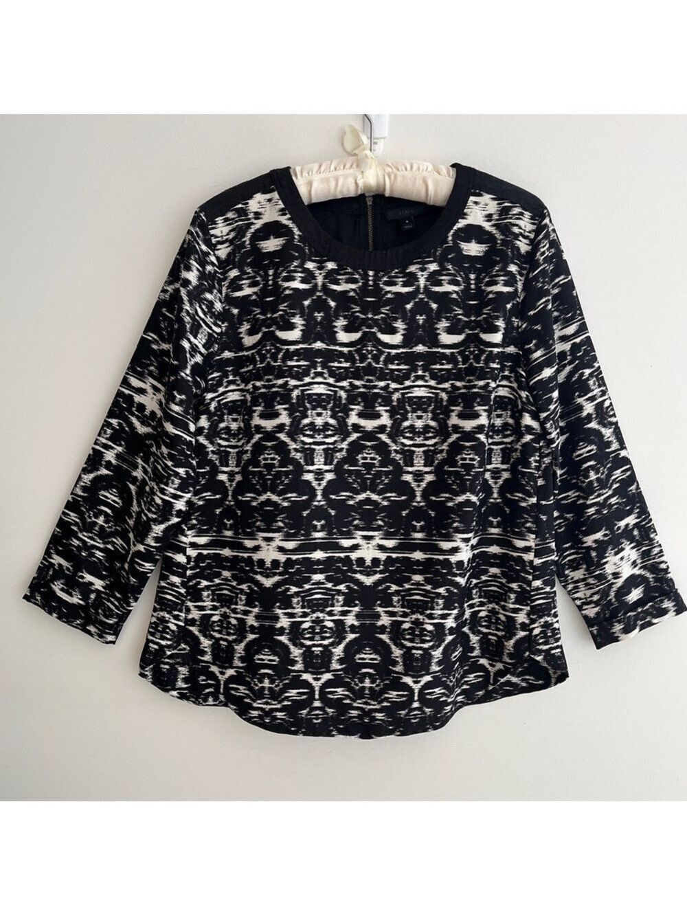 J. CREW Blouse Black & Cream Abstract Ikat Inspired Pattern Zip Back 3/4 Sleeves